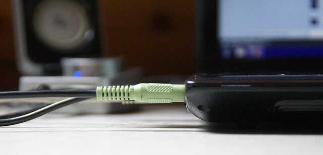 Test The Sound of a Laptop With External Speakers